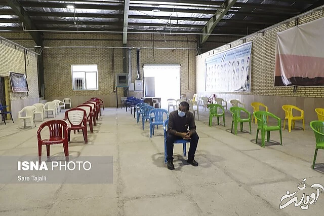 واکسیناسیون افراد ۶۰ سال به بالا و دانشجویان دانشگاه علوم پزشکی کرمان/ به روایت تصاویر